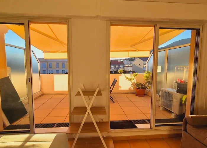 Tizi Roof דירה מנטון